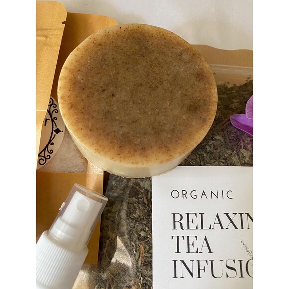 Organic Lavender Spa Gift Set, Relaxation Box for Her, Lavender Bath & Body Gift - Picture 3 of 10